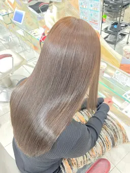 ミニモ限定艶カラー☘️☘️+内部補修トリートメント