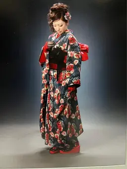 来年度成人式ヘアアレンジ＆振袖着付け＆メイク　　ご予約前に成人式のご予約なのでまずお問合せくださいませ！