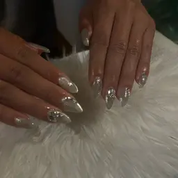 100種類以上から選べるマグネットネイル🫶