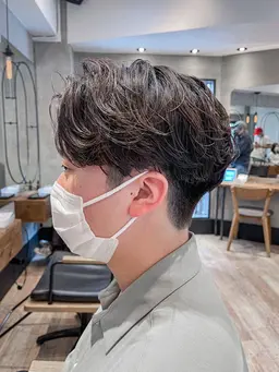 💣ミニモ限定💣【1日3組限定/韓国/センターパート】骨格矯正メンズカット+ニュアンスパーマ+ケアトリートメント