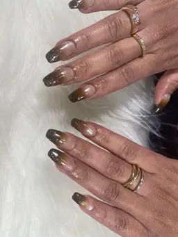 【4月限定価格‼】️【オフあり】チップ長さ出し10本＋アートし放題🎨