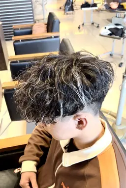 メンズカット+メッシュカラー(ブリーチ1回)