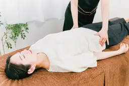 【人気No.1】根本から顔の歪みを矯正❣️小顔になるデトックス美容整体(同業者、男性、23歳以下不可)