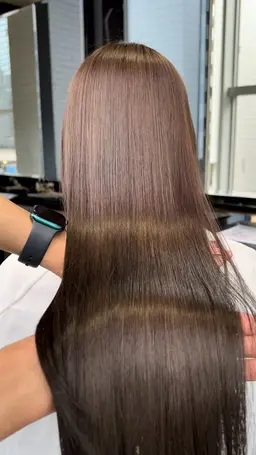 🪸『髪質改善』サラサラな艶髪に🪸酸熱トリートメントの中でも髪に圧倒的に優しいトリートメントで艶々に🫧