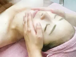 【人気No.1】Mオリジナル毛穴吸引+EMS+光フェイシャル+マッサージ+高濃度美容液導入付33000円→11000円