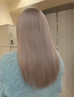 【黒髪卒業🎀】トリプルカラー(2ブリーチ+カラー)(ケアブリーチ込み)+オージュアトリートメント🎀