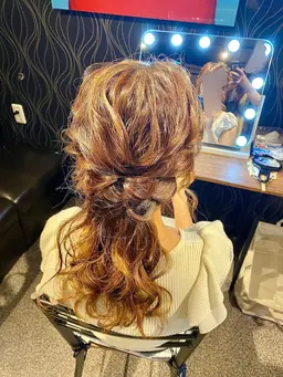 ヘアセット 初回限定 17時~22時迄*盛り髪等特殊ヘア別途*7月4日5日25日.10月18日使用不可