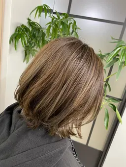 【白髪ぼかし最高級コース🥇】自慢の白髪ぼかしハイライト＋美フォルムカット＋最高級保湿トリートメント