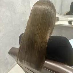 【✨リピーター多数!新生活応援価格📣✨】美髪育成髪質改善トリートメント+ツヤ感カラー💕カット込み 14000円