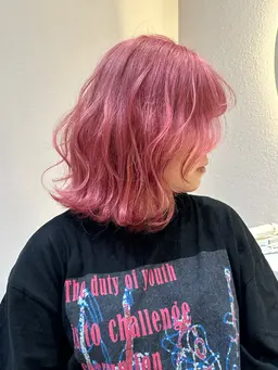 【☀️成人式、クリスマスに向けてハイトーン☀️】ブリーチカラー＋トリートメント🩵