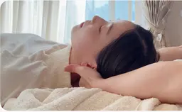 ストレートネックの改善🍀スマホ首は現代病であり腕のむくみや顎関節症にも影響します。痛みのない施術でメンテナンスを✨