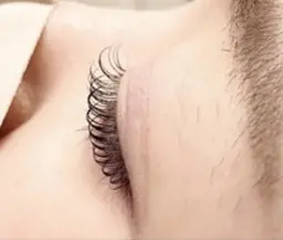 🌟ラッシュリフト まつ毛パーマ (クリアコーティング付き)上 ¥3500