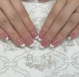 ✨フレンチネイルネイル✨