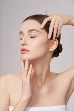 【毎日🗓先着3名様限定】顔脱毛¥3,300‼️お顔のうぶ毛を集中ケア✨