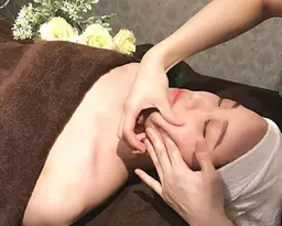 【全身アロマ60分+顔筋小顔40分】 デコルテ濃厚,美容パック付き100分