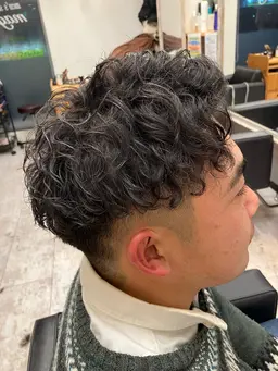 【おすすめ】デザインカット+スパイラルパーマ+眉カット🔥頭皮に優しい泡パーマ🔥