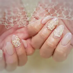 結婚式👰花嫁用ブライダルオーダーチップ💐👗手が綺麗に見える流れるデザインでセンスよく💅【オーダネイルアート5本】