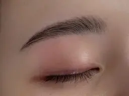 美眉スタイリング［Wax脱毛+毛量調節+メイク］