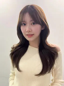 【U24】レイヤーカット+フォンダントリートメント✨️