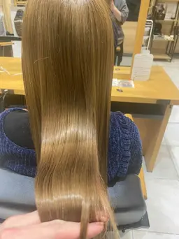 【広がり・ウネリ改善】自然な仕上がりの美髪縮毛矯正(カット追加可)　¥12900