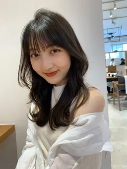 【ロングレイヤーカット＋オージュア7Stepトリートメント】カットと業界最新のトリートメントでサラサラヘアー❗️