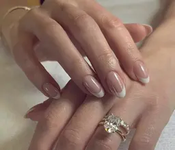 フレンチネイル