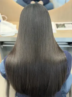 ✨梅雨前に乾かすだけで艶髪✨プレミアムストレート（縮毛矯正）＋似合わせカット（トリートメント込み）20000