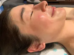 超音波導入✨たるみ引き上げ透明感✨肌悩み別原液導入💉肩＋首＋デコルテマッサージ&ドライヘッドスパ🧖‍♀️フルコース♡