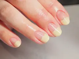 【初回オフ無料】ストレートフレンチラメライン