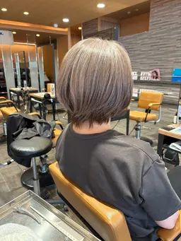 脱白髪染め白髪ぼかしカラー+カット(ブリーチ込み)