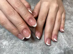 オフ込 フレンチネイル（ベーシック）