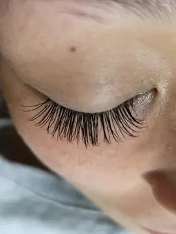 ☆高品質セーブル140本☆　+500円でフラットラッシュに変更可(ブラウンもok)　施術時間:70分前後