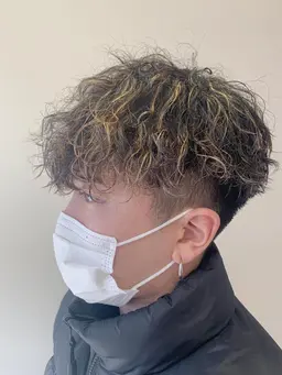 メンズカット＋パーマ＋ハイライトカラー🔥