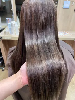 ワンカラー（ブリーチなし）＋生トリートメント（クオリア）✨️土日限定✨️