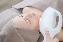 リピーター様専用🫶人気No.1！毛穴洗浄＋光フェイシャル（シミ•シワ•ニキビ•赤ら顔•毛穴に効果◎）