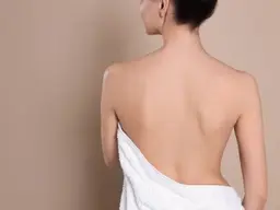 【背中脱毛】背中美人❗️案外生えてる背中の毛😅ご自分では見えないところだからこそ‼️シェービング付き