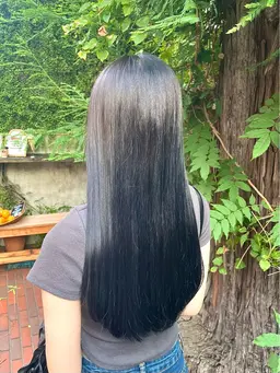 学生限定クーポン  🌂【縮毛矯正＋4stepトリートメント】