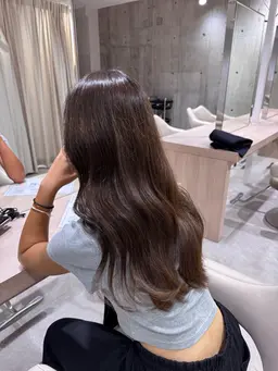 💓透け感艶カラー＋トリートメント💓(ブロー、ドライ込み）土日祝＋2200円