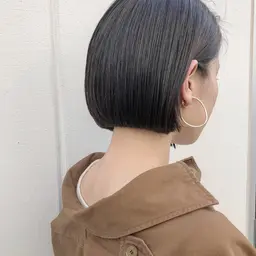 ⭐️ご新規様限定クーポン⭐️柔らかさは残して艶とボリュームをダウン‼️ボリュームダウンパーマ＋カット