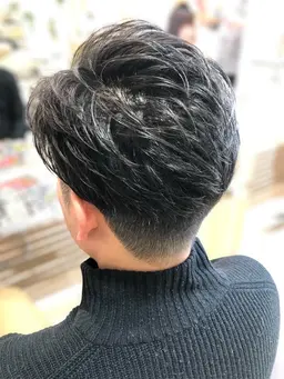 メンズカット+炭酸シャンプー\3500