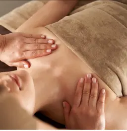 ⭐️気軽に癒しのデコルテマッサージ⭐️（約10分程度）