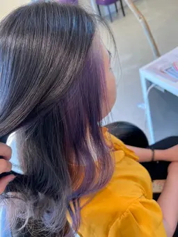 🍓イヤリングカラー🍓ワンブリーチ➕ワンカラー➕髪質改善プラチナトリートメント🫧※当日予約不可