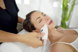 リンパの流れを良くしていき、たるみ・ハリ改善！二重あごのお悩みにも◎50代からのエイジングケア✨