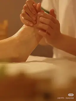 【足湯付き♪100分】全身もみほぐし+足裏+ふくらはぎ + ヘッド コース