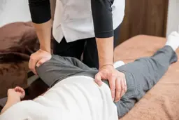 骨盤調整コース下半身リンパ流しも併用して徹底的に引締めを行います。肩こりでお悩みの方は、ほとんどが骨盤の歪みが原因大!