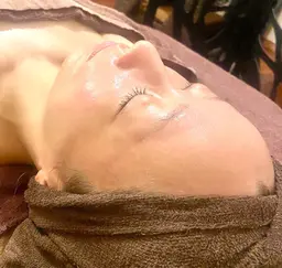 人気No.1! 白玉肌✨水分たっぷりリフトアップ🫧60min