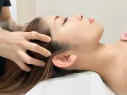 【OPEN記念/頭からリフトアップ】頭蓋骨小顔コルギ×顔カッサ×リンパ たるみ・ほうれい線解消◎