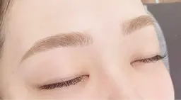 アイブロウwaxスタイリング