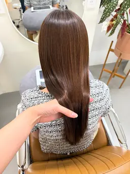 SNSでよく見るサラサラツルツルに👩🏻🫧美髪矯正ストレート➕髪質改善クイックトリートメント🥣🍃