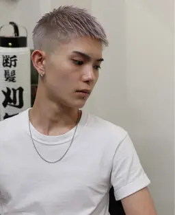 【メンズ限定】初回のみカット+ブリーチ+カラー(フェードカット。刈り上げ。ツーブロック)